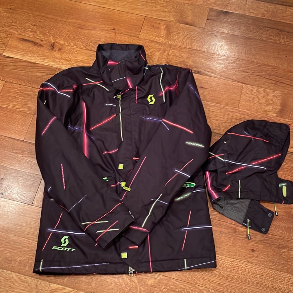 Men’s/boys Scott ski/snowboarding jacket, size small